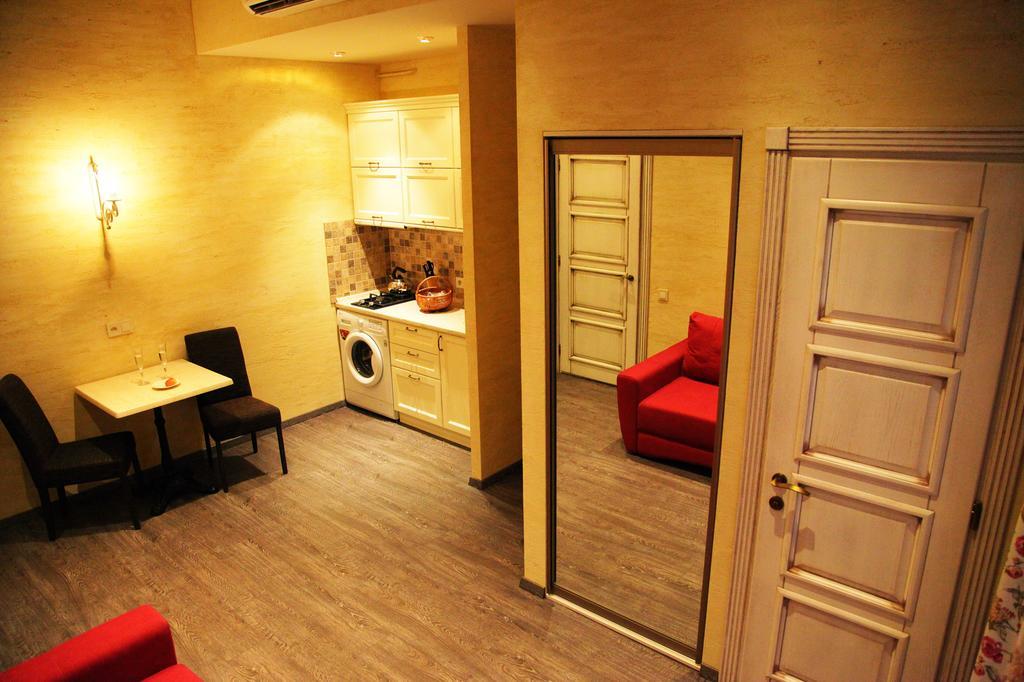 Apartment In Deribasovskaya Street 13 Odessa Zewnętrze zdjęcie